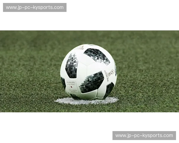 俄超红黄牌大揭秘：足球场上的“色彩游戏”背后隐藏的故事